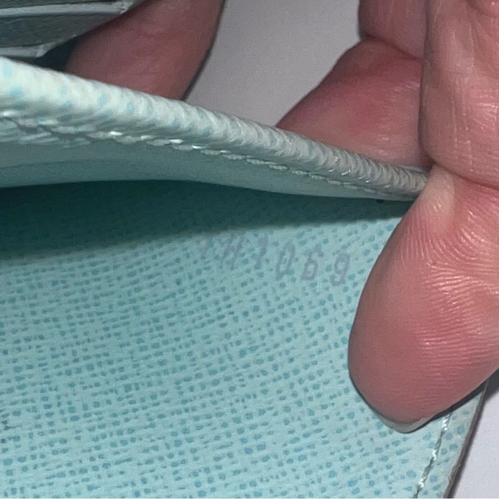 Authentic Louis Vuitton x Takashi Murakami White Multicolor Joey Wallet - Picture 13 of 17